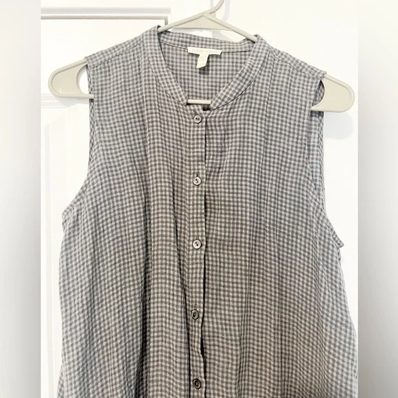 Eileen Fisher Pucker Check Organic Linen Button-Up
Tunic in Moon Grey - Picture 3 of 7